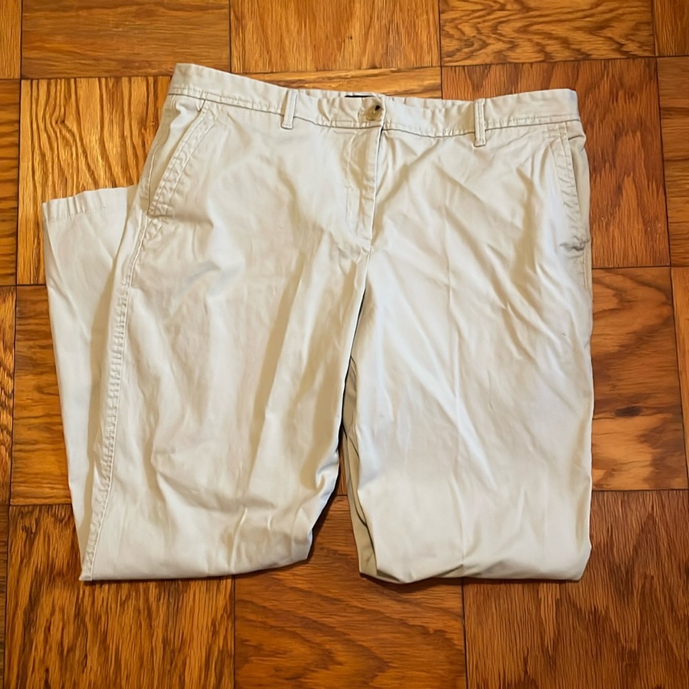 Women’s Talbots Size 10 Relaxed Chinos, khaki